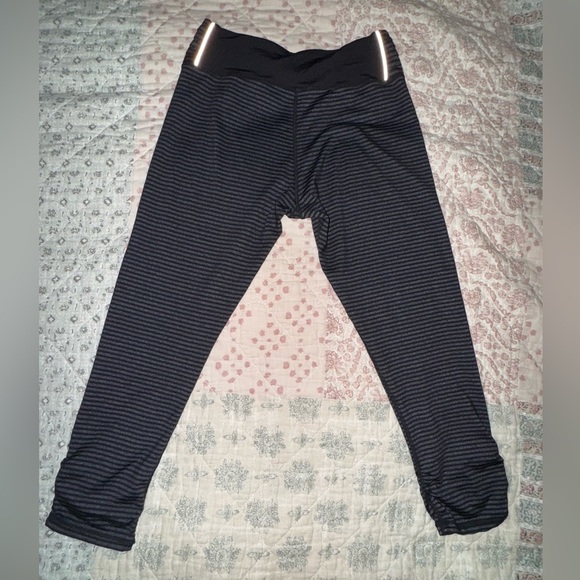 Kyodan women’s athletic capri/cropped leggings striped w/rugged bottom. Sz PS🖤 - Picture 3 of 8